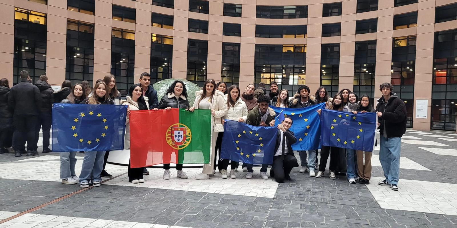 Alunos da Escola Europeia de Ensino Profissional participam no Euroscola no Parlamento Europeu