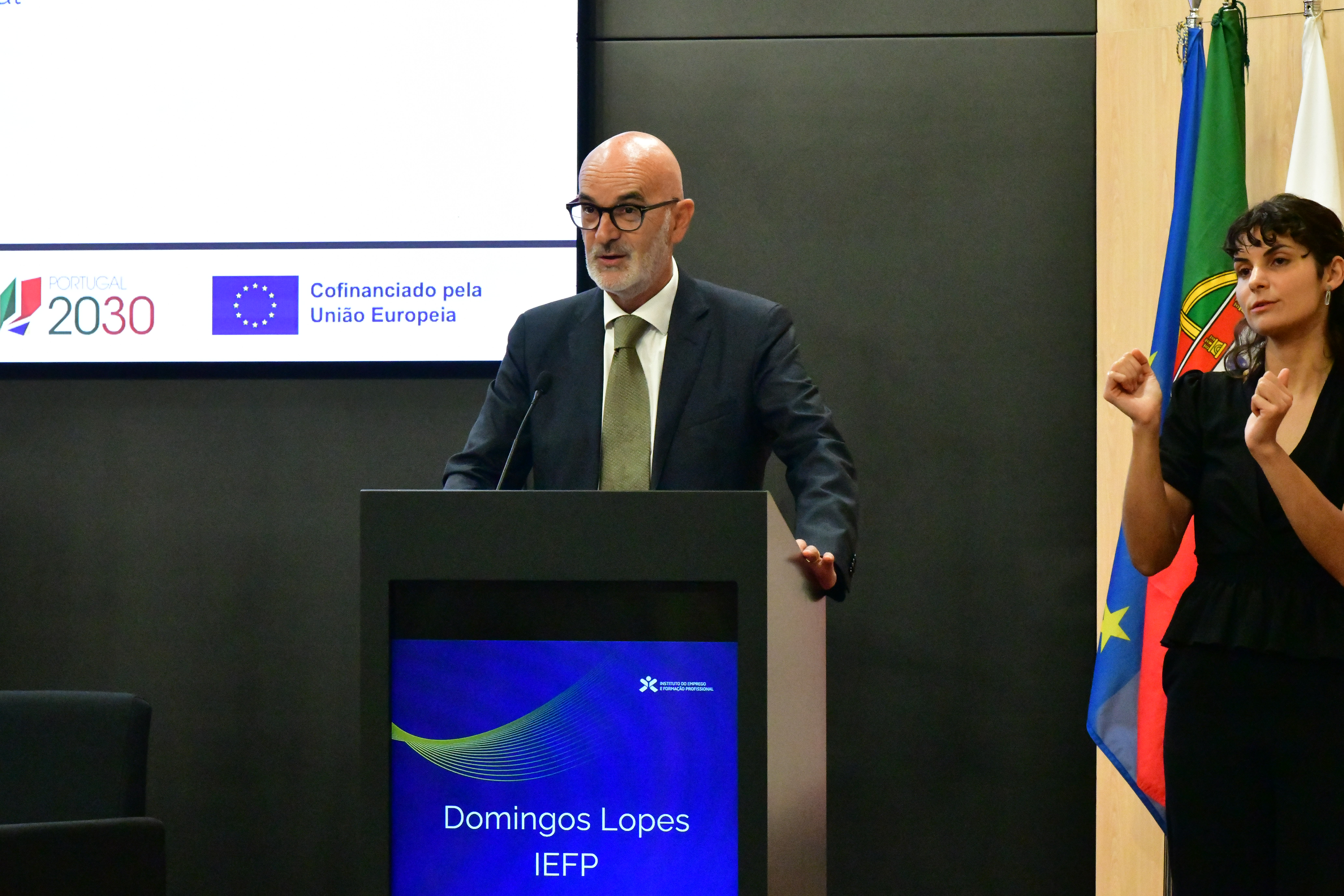 Domingos Lopes, Presidente do IEFP, a falar durante o evento “Construir o Futuro: Fundos Europeus em Ação” 
