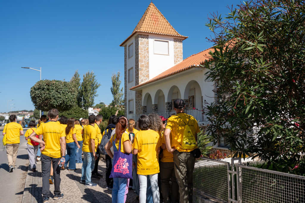 fotografia de grupo junto a casa na Lourinhã